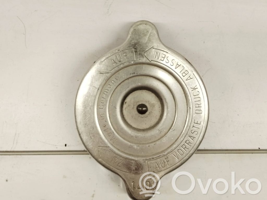 Korek zbiornika wyrównawczego chłodziwa   1245000406,1235010115,1235010215,1245000106,1245000206,1245010515,1295000006,17111178002,17111178200,17111178283,2025000406,52079778,A1235010215,A1245000106,A1245000206,A1245000406,A1295000006