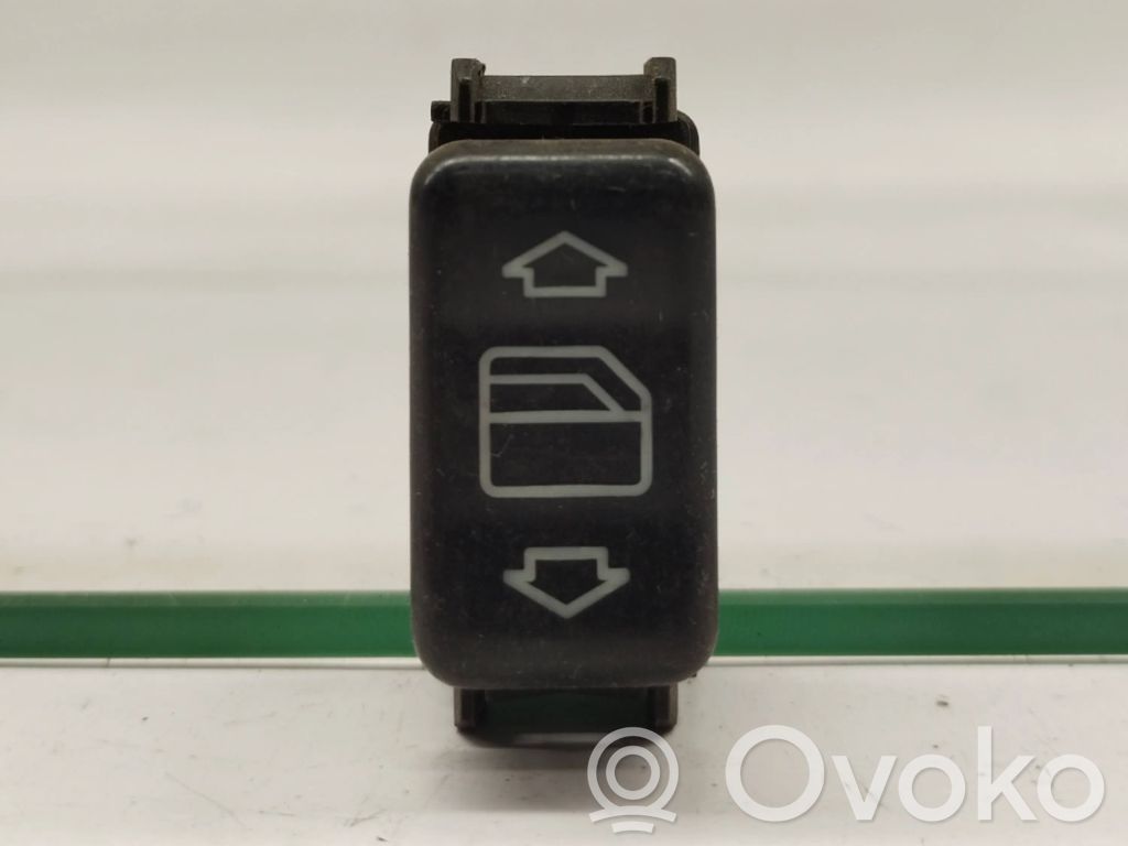 Mercedes-Benz E W124 Electric window control switch 
