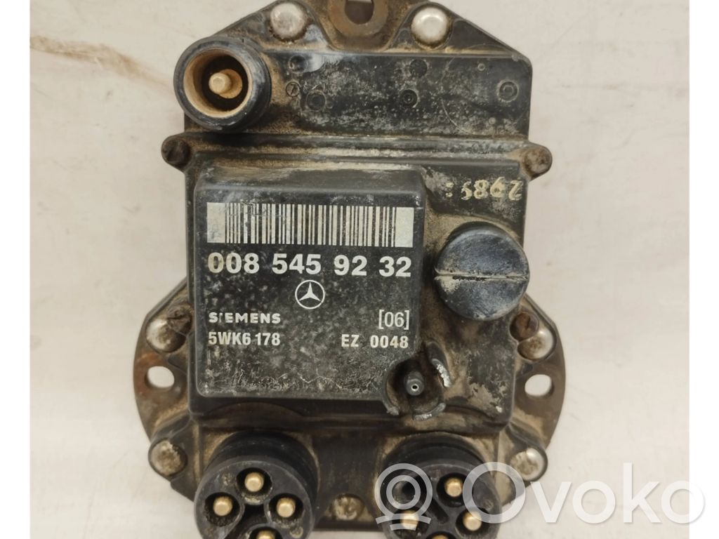 Mercedes-Benz 190 W201 Ignition amplifier control unit 