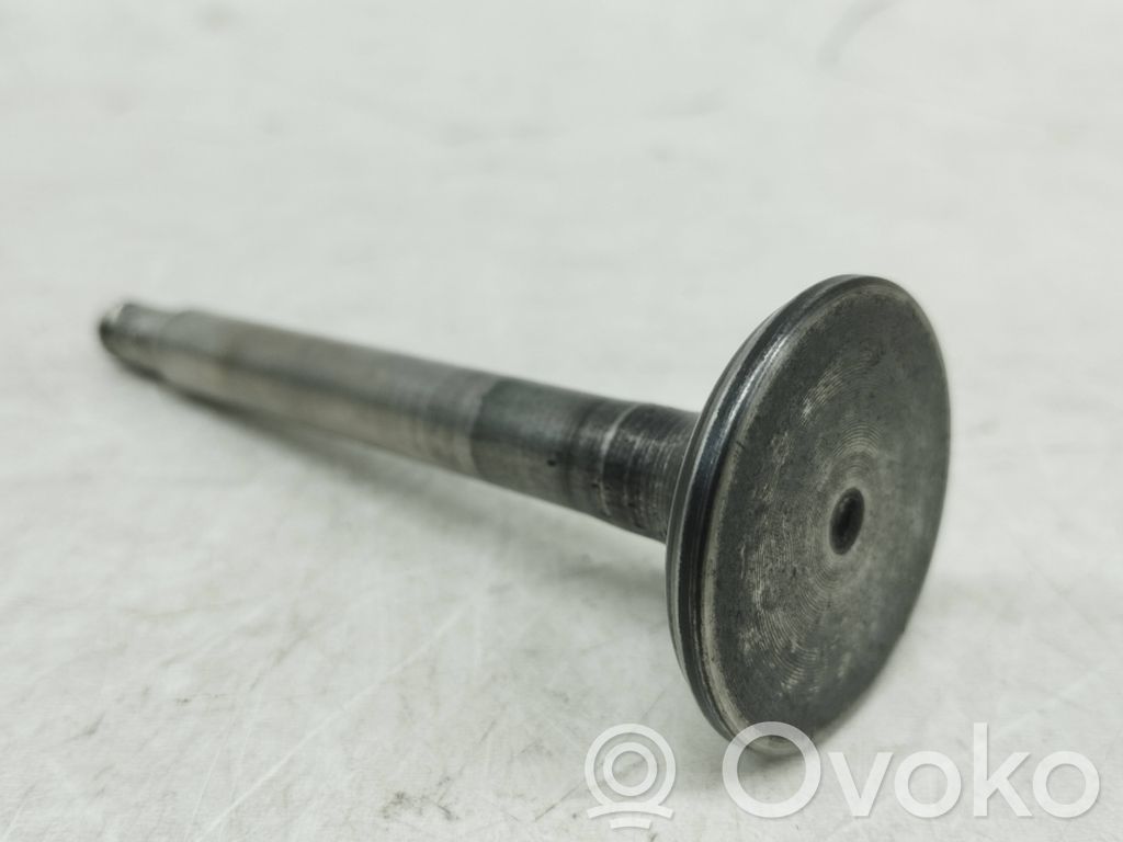 Mercedes-Benz 190 230 W110 W111 Valvola 