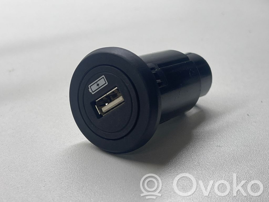USB socket connector   J9D319010AB,20181203