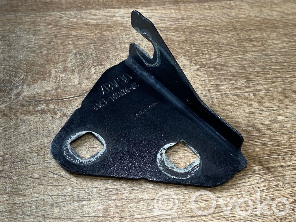 Lokasuojan kannake   J9C316C076AC,XBW90