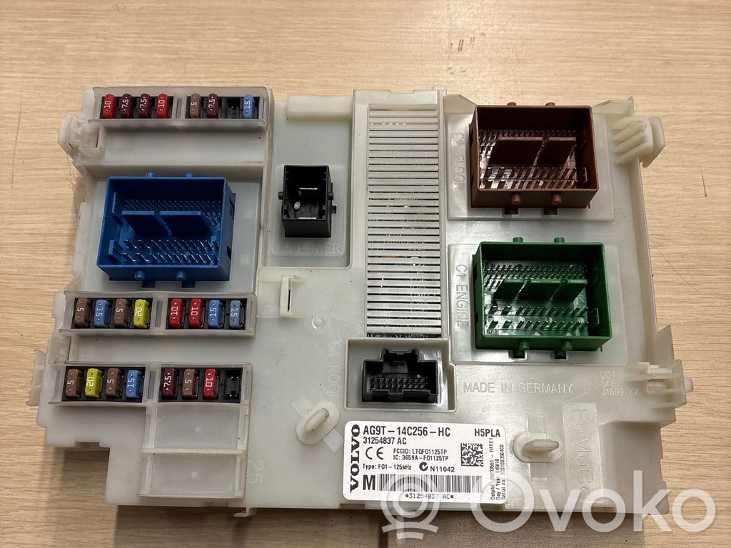 Volvo XC60 Fuse module 