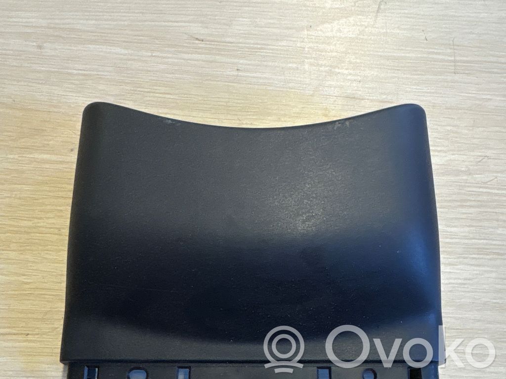 Volvo XC60 Отделка рулевой оси 