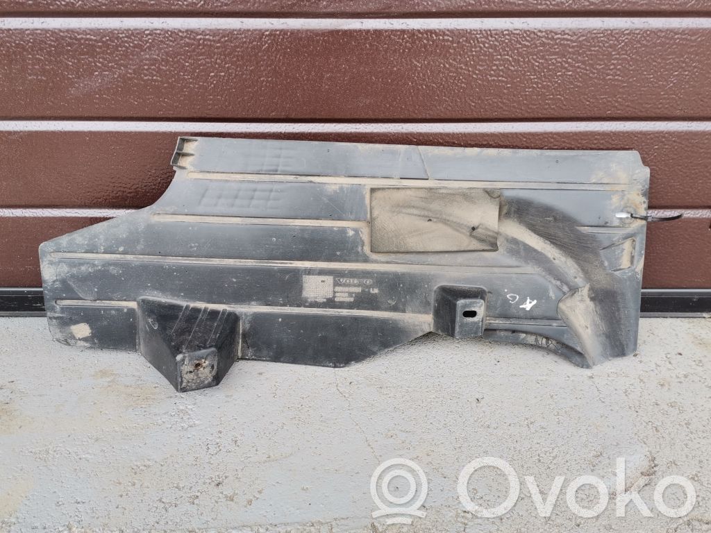 Volvo C30 Osłona tylna podwozia pod bagażnik 