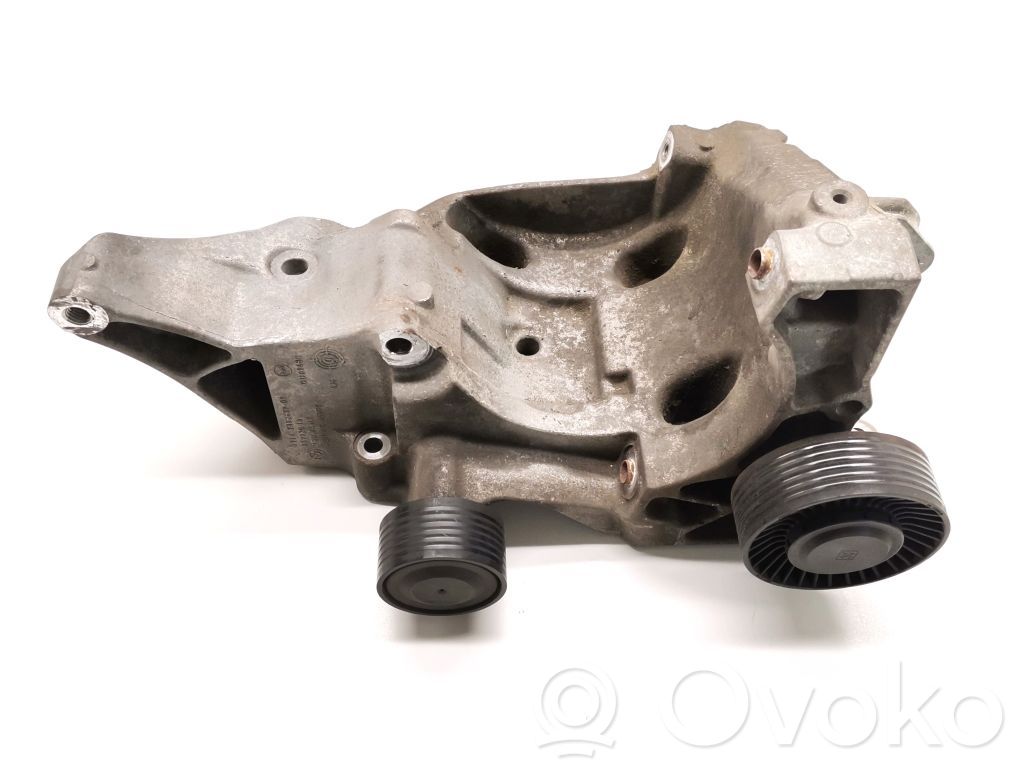 Soporte del alternador   7802639