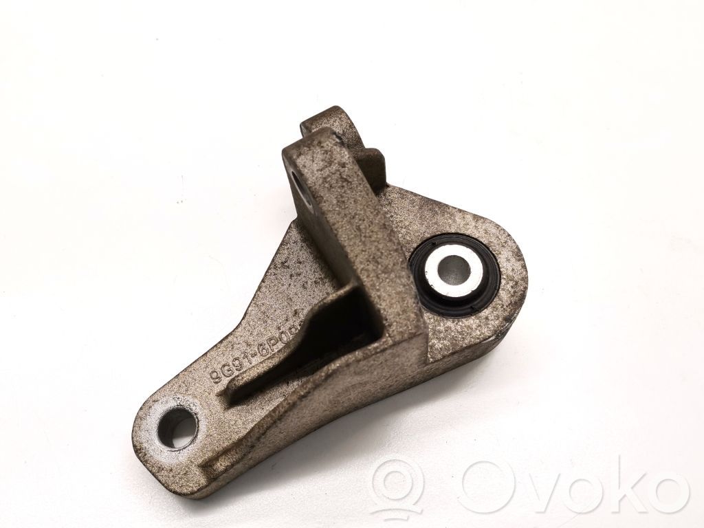 Volvo S60 Gearbox mounting bracket 