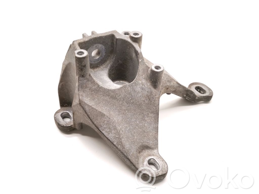 Audi A8 S8 D4 4H Gearbox mounting bracket 