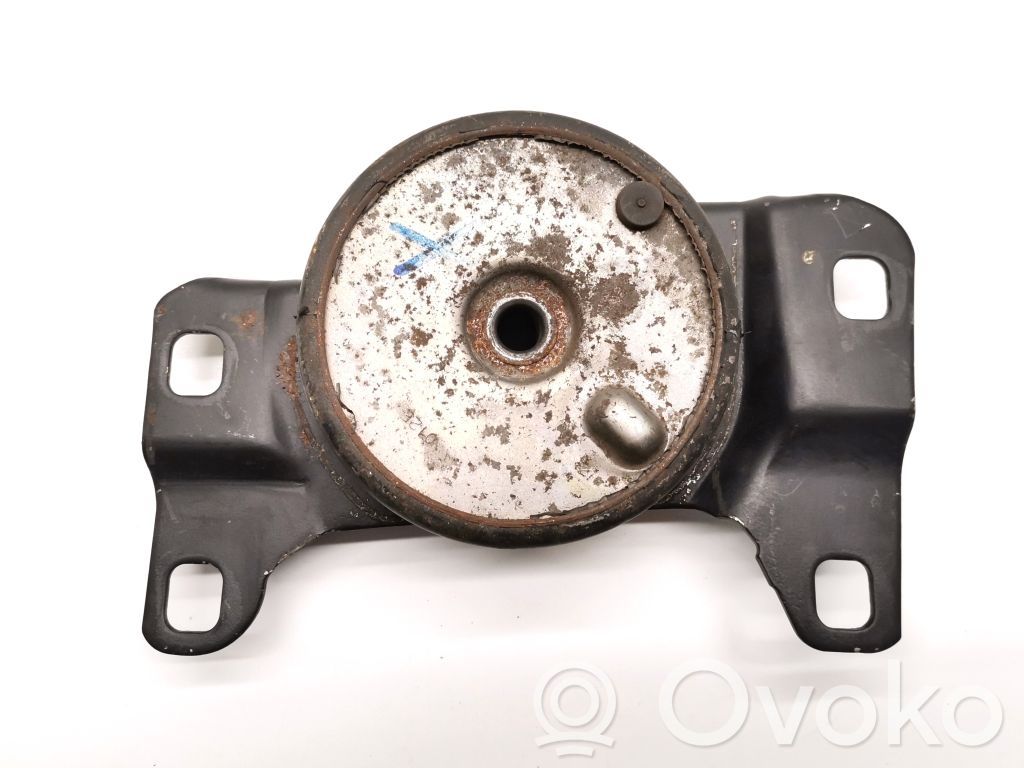 Volvo C30 Engine mount bracket 