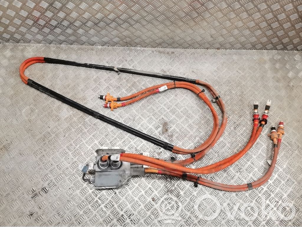 Tesla Model S Moottorin asennusjohtosarja 