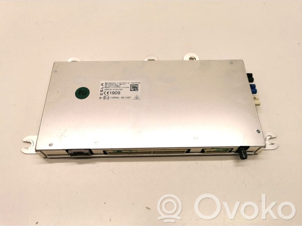 Tesla Model X Comfort/convenience module 