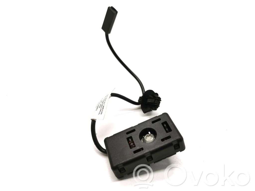 GPS-pystyantenni   150942000B