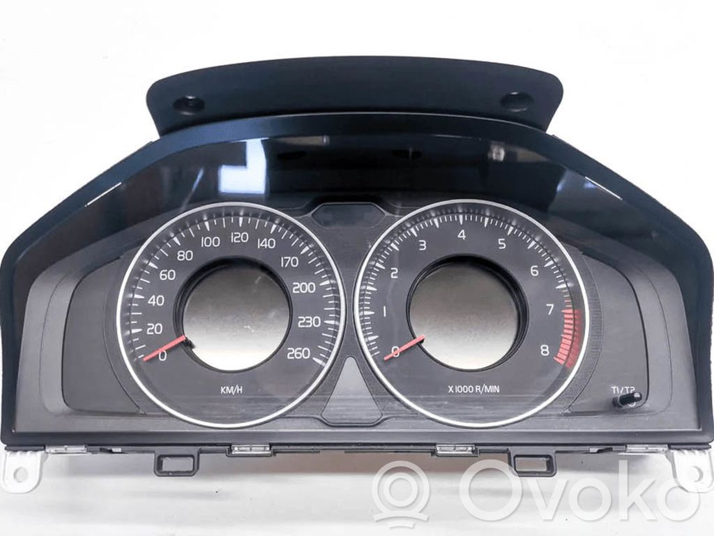 Volvo V70 Speedometer (instrument cluster) 