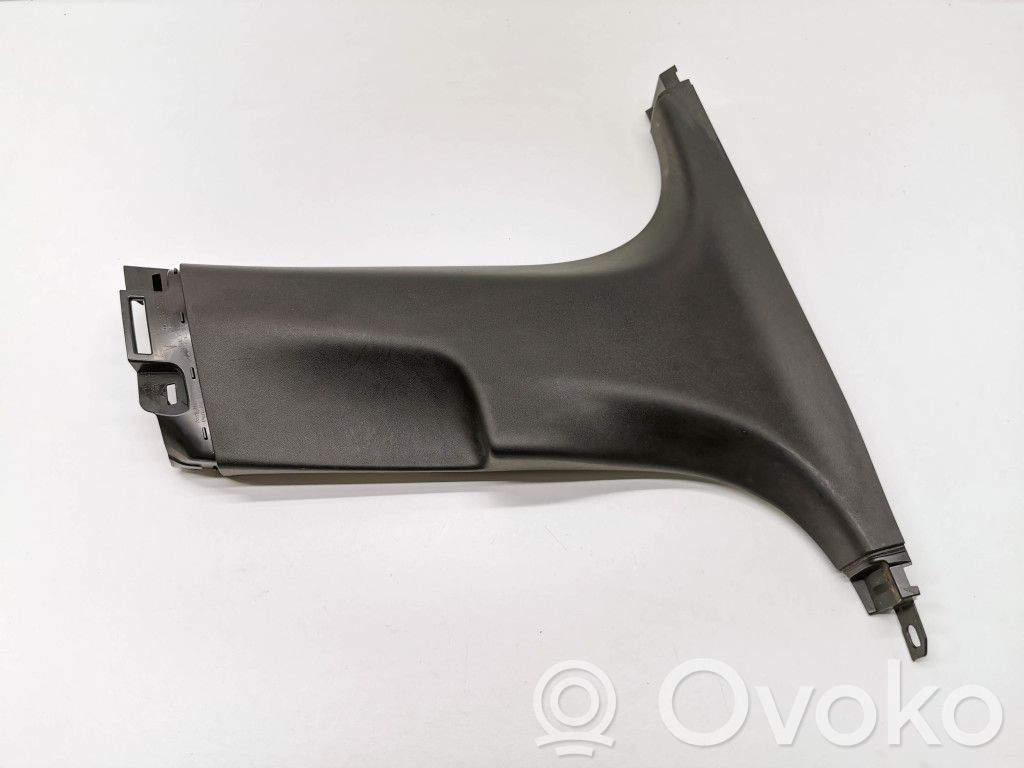 Tesla Model 3 Pilar (B) (inferior) 