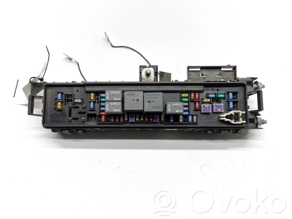 Tesla Model X Fuse module 
