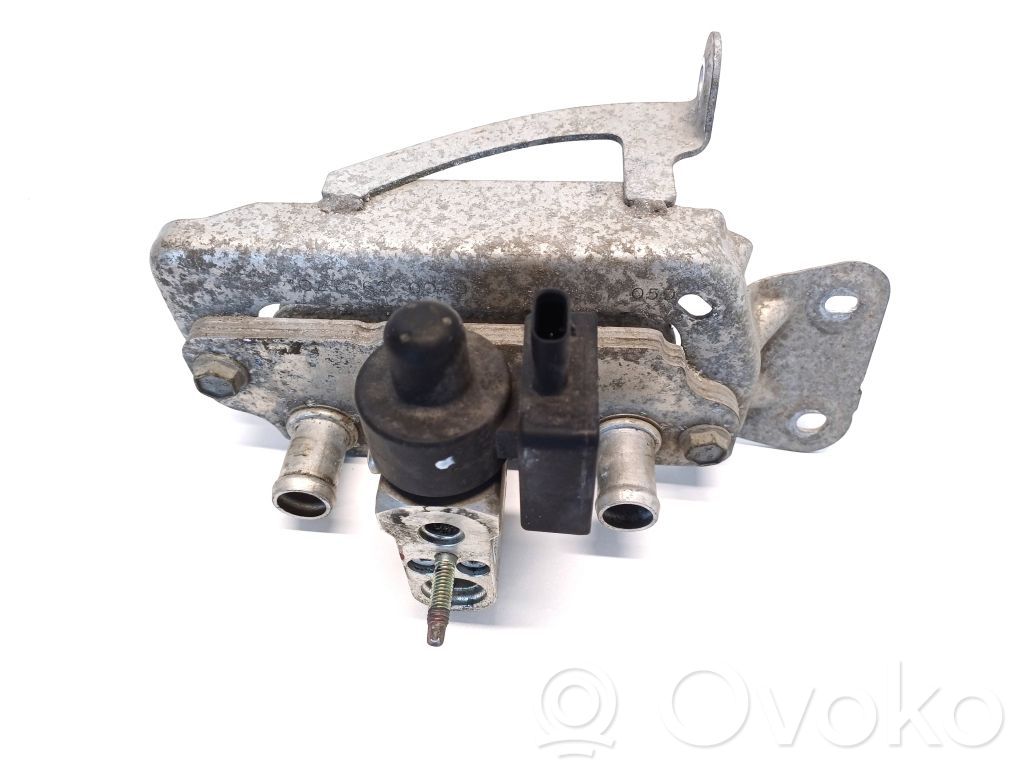 Tesla Model S Oil filter mounting bracket 