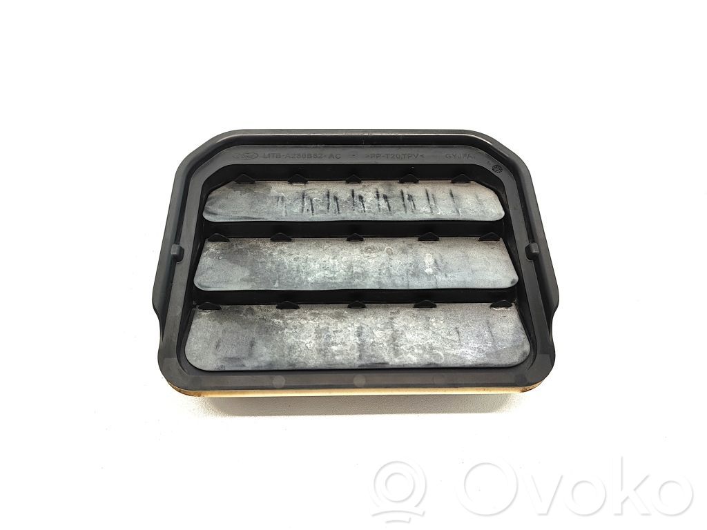 Ford Puma Grill / Wlot powietrza błotnika przedniego 