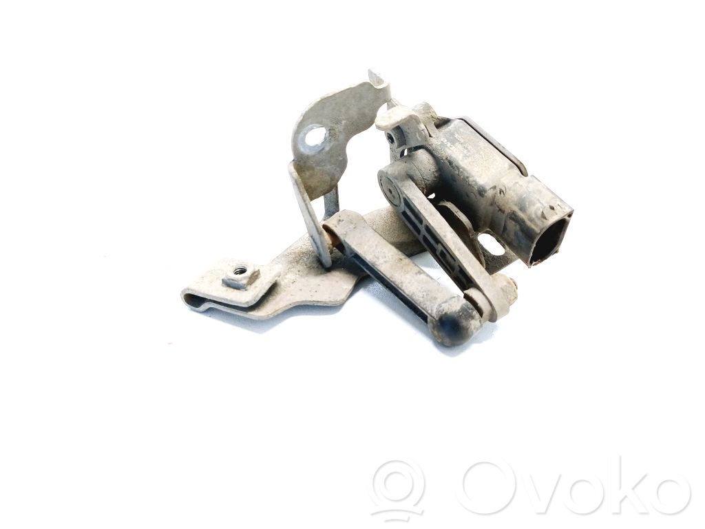 Volvo V60 Rear air suspension level height sensor 