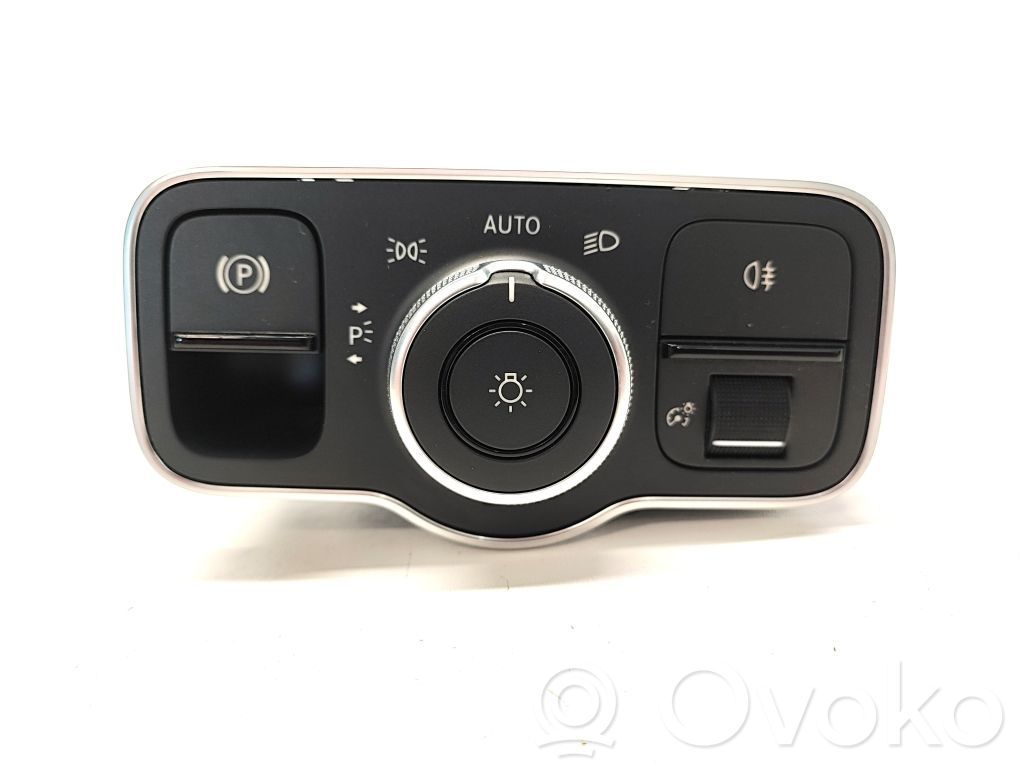 Light switch   A2479052902