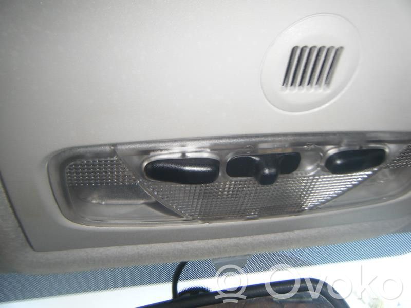 Ford Mondeo Mk III Etuistuimen valo 