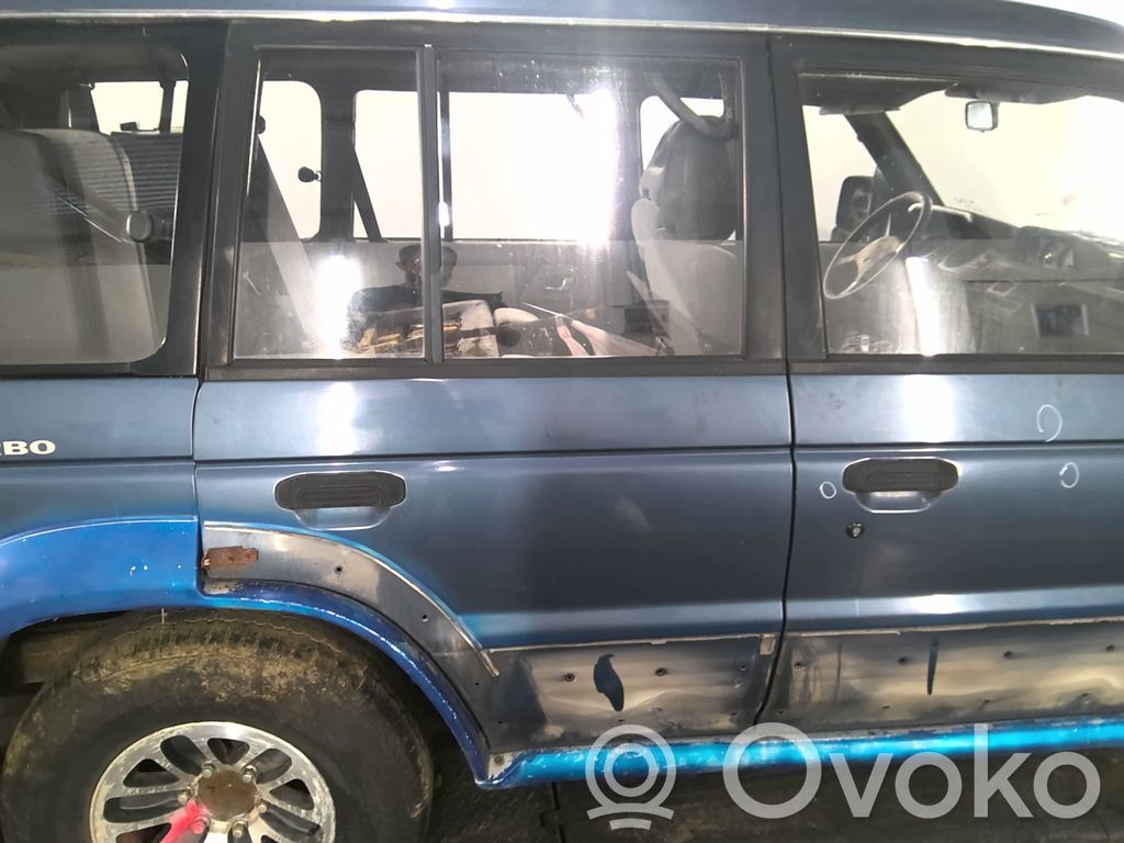 Mitsubishi Pajero Puerta trasera
