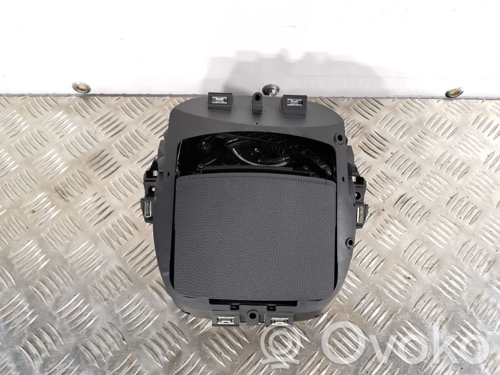 Mitsubishi Eclipse Cross Head up display screen 