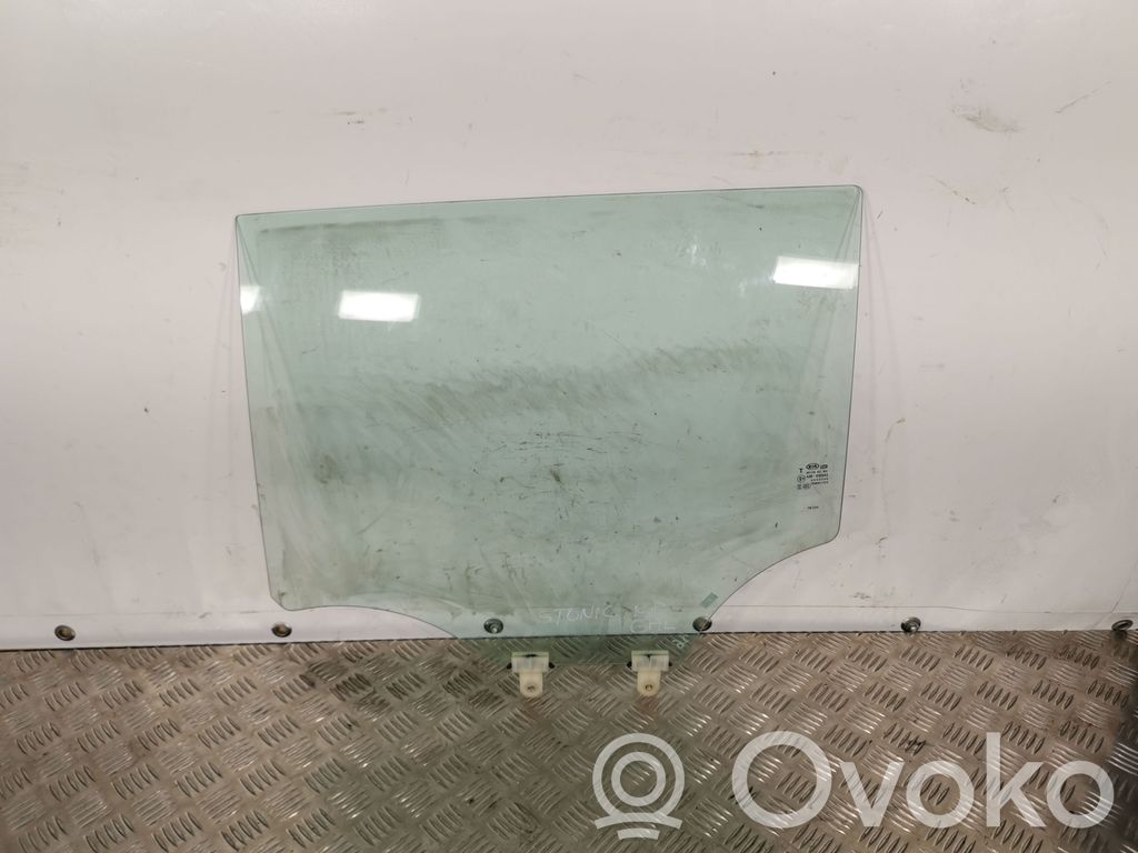 KIA Stonic Rear door window glass 