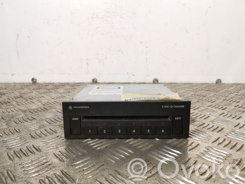 Volkswagen Tiguan CD/DVD changer 