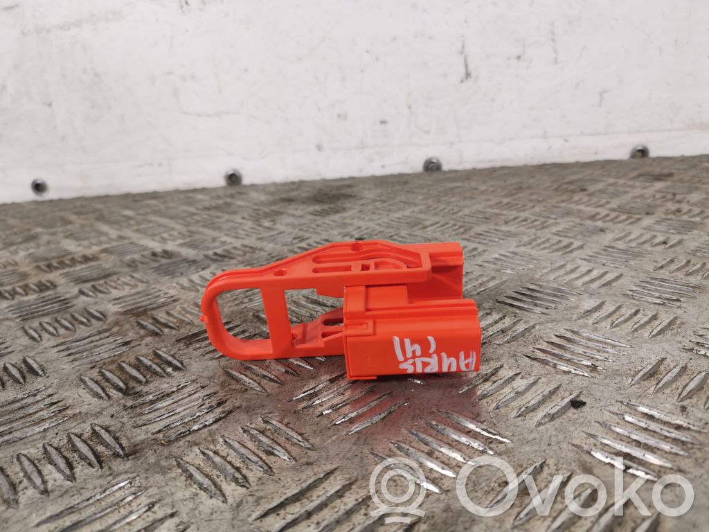 Toyota Auris E180 Battery relay fuse 