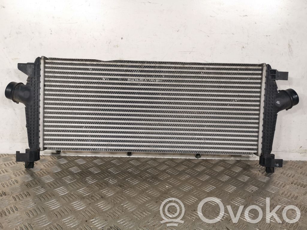 Opel Zafira C Interkūlerio radiatorius 