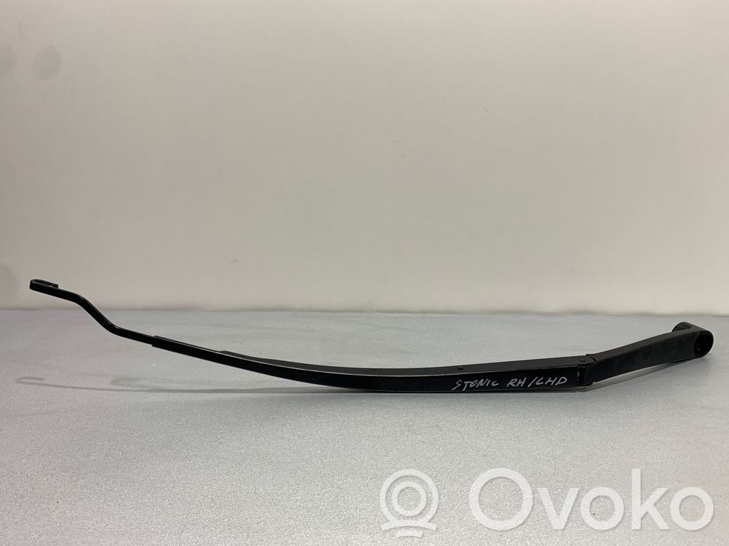 KIA Stonic Front wiper blade arm 