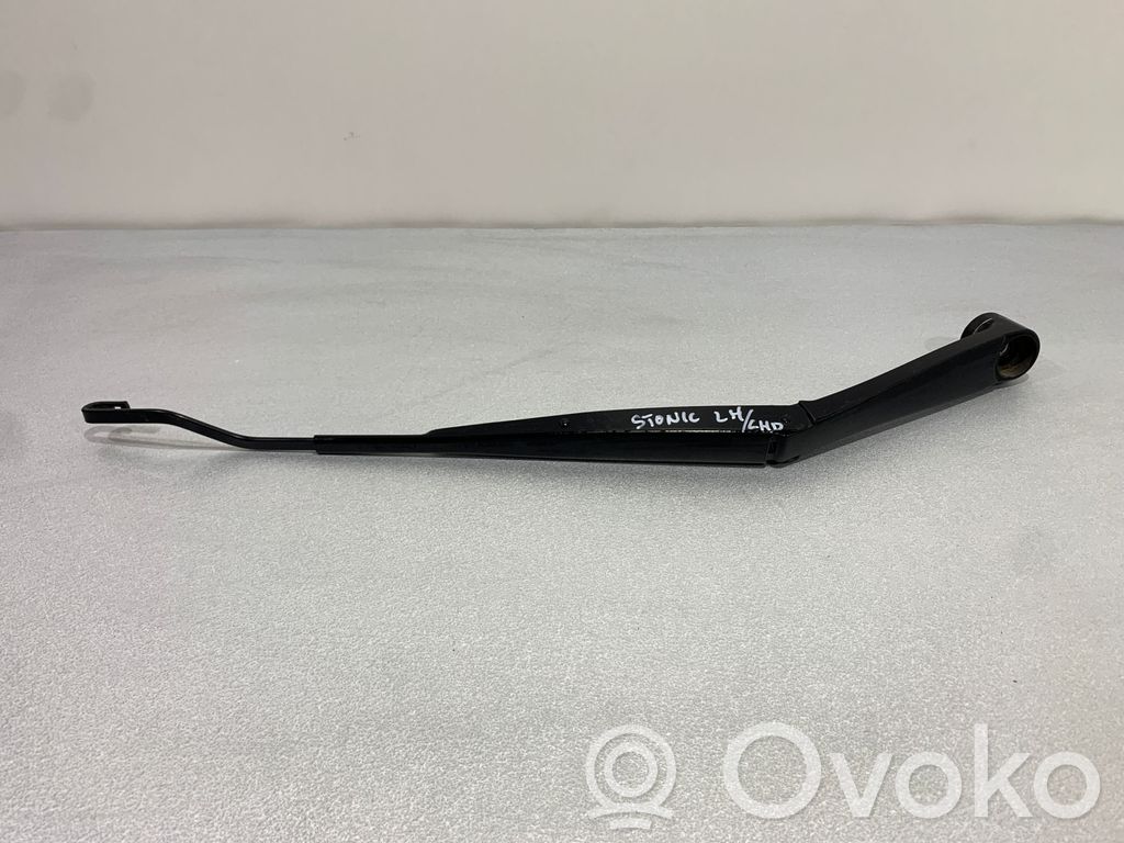 KIA Stonic Front wiper blade arm 