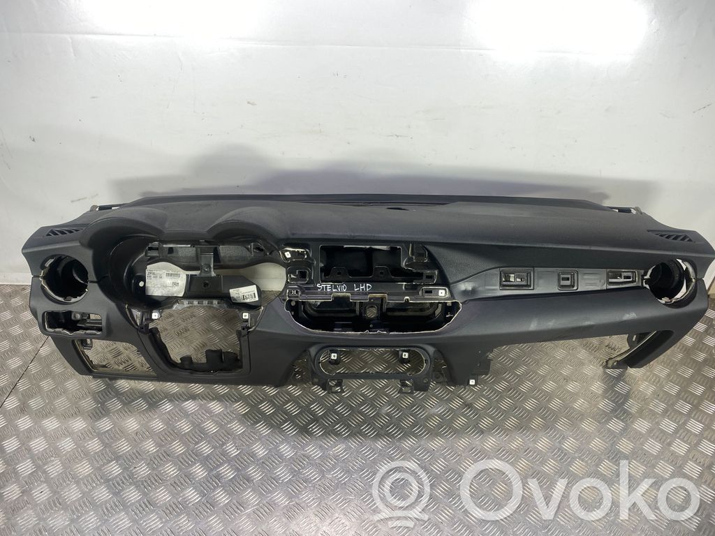 Alfa Romeo Stelvio Panel de instrumentos 