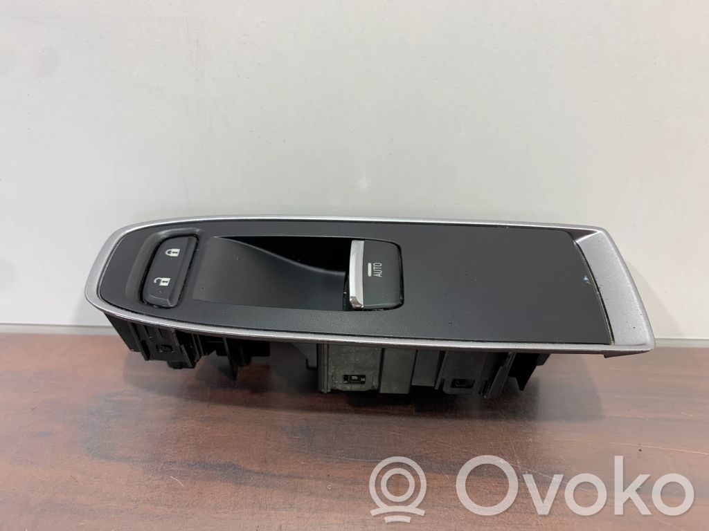 Subaru Ascent Electric window control switch 