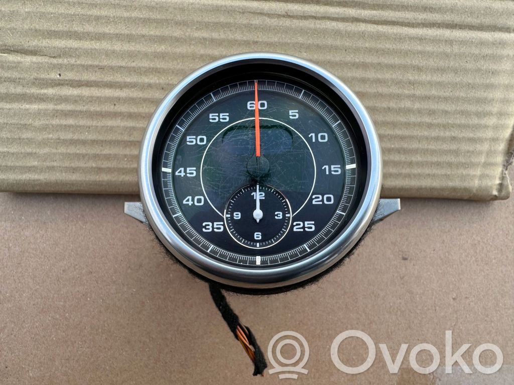 Porsche Cayenne (92A) Kello 