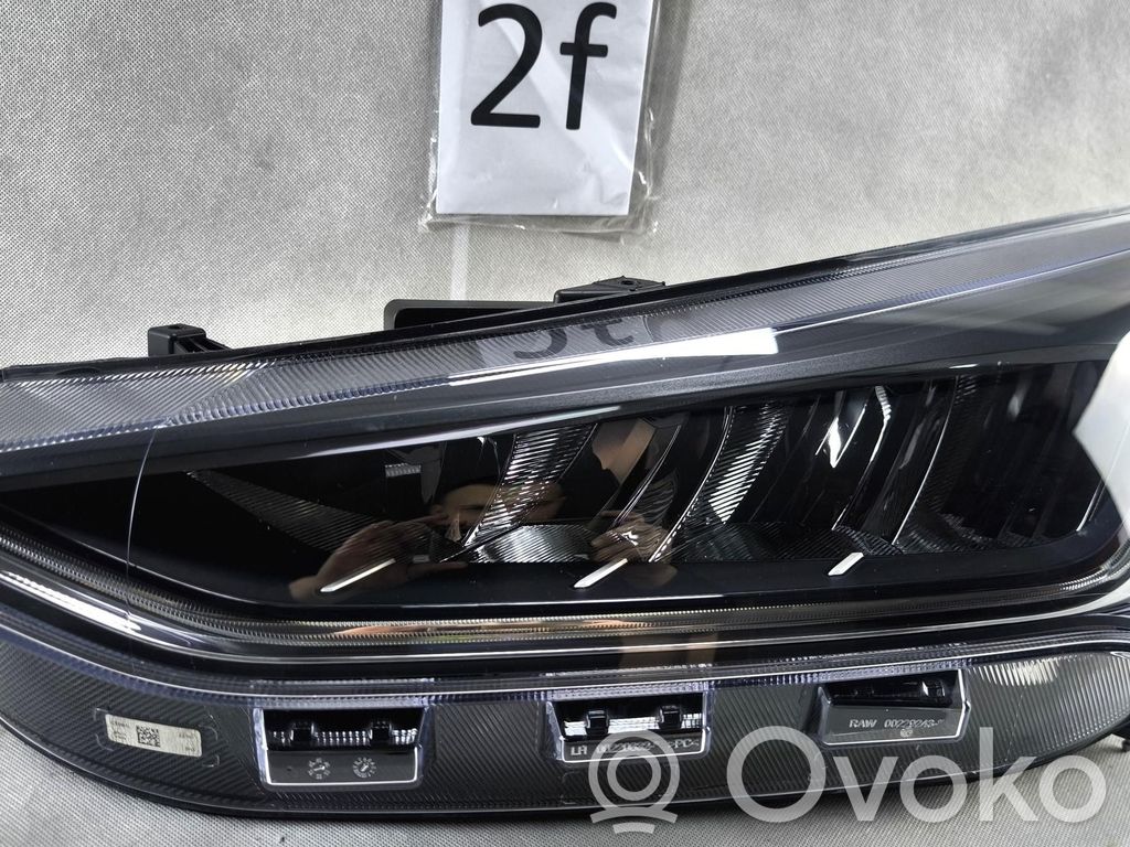 Headlight/headlamp   NX7B13E015CF,NX7B13E015CF