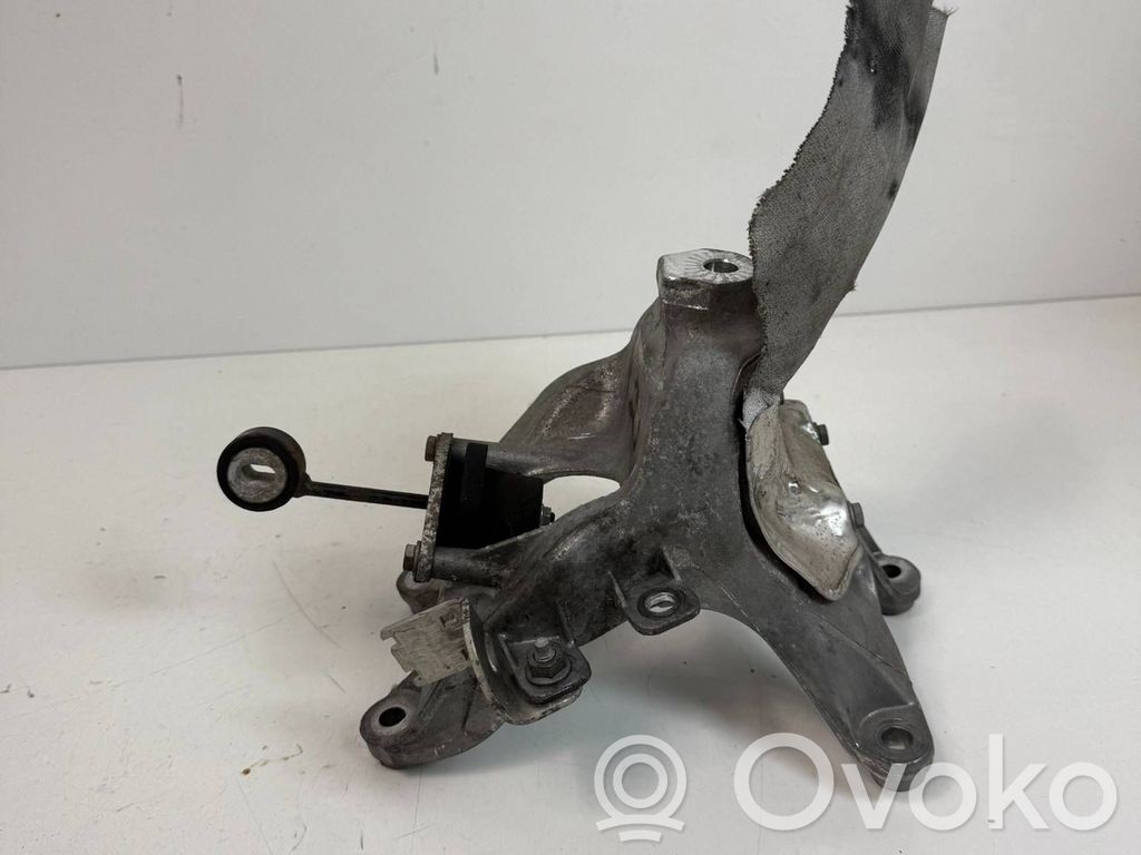 Audi A5 Engine mounting bracket 