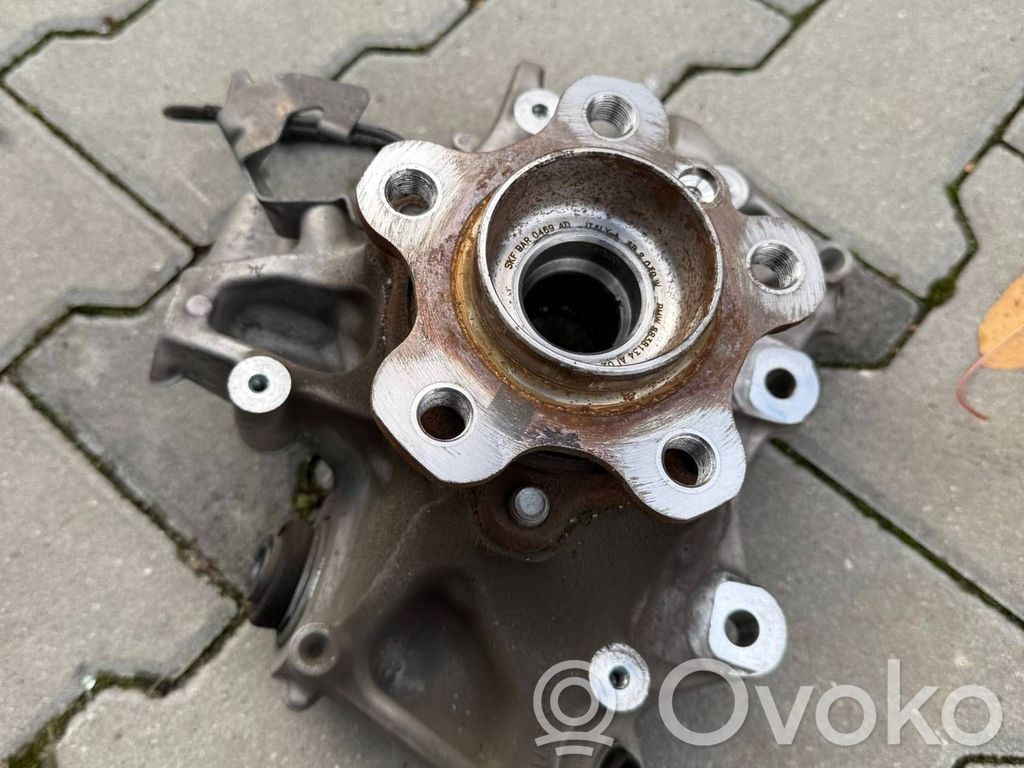BMW i4 Ašelė (galinio rato) 
