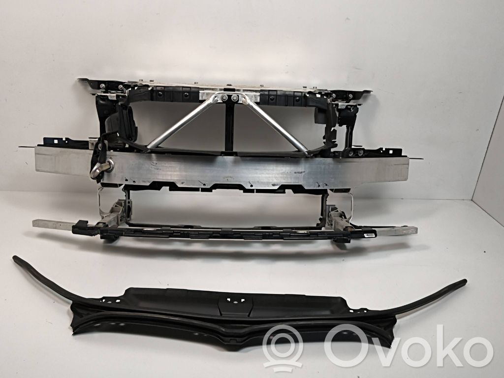 BMW 3 G20 G21 Engine bonnet/hood lock trim molding 