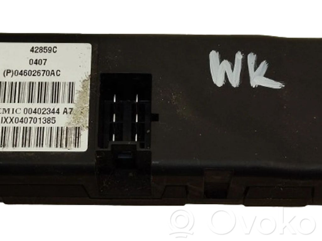 Jeep Grand Cherokee (WK) Seat control module 