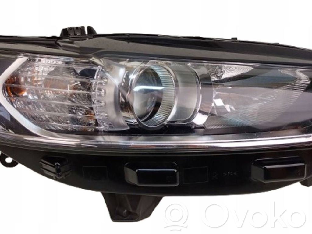 Ford Mondeo MK V Lampa przednia 