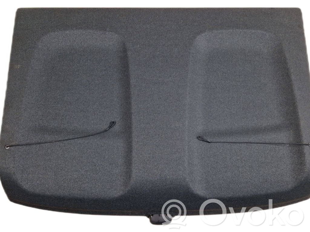 Volvo XC40 Hattuhylly 