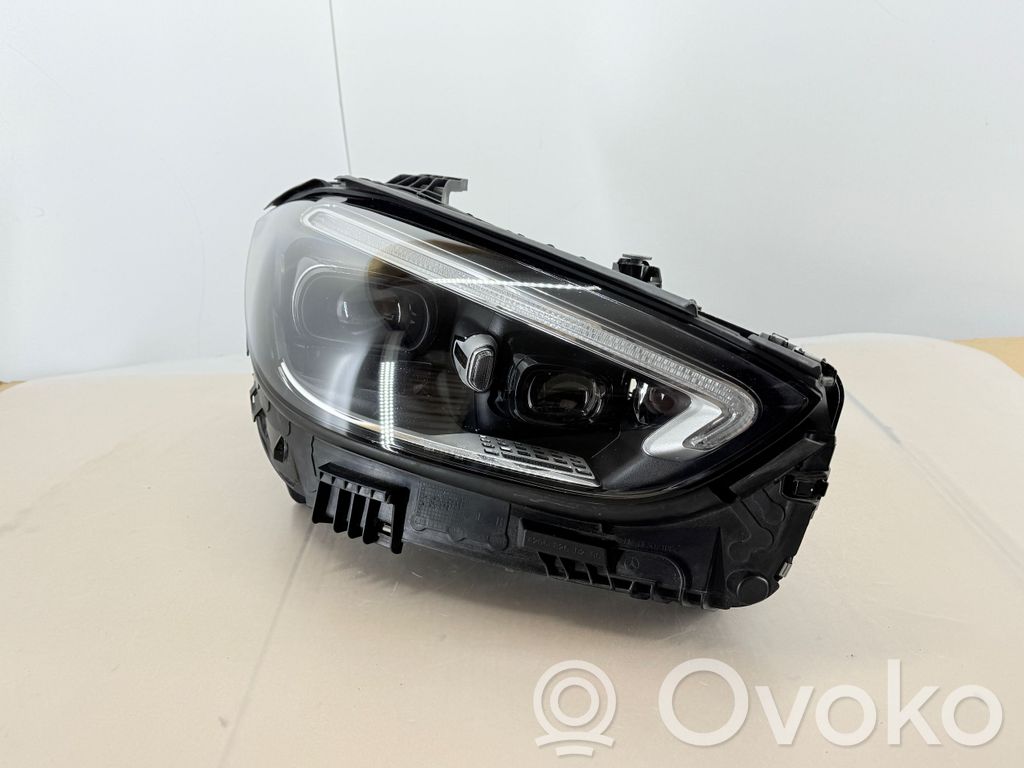 Mercedes-Benz C W206 Lampa przednia 