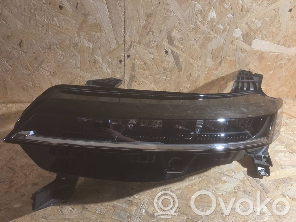 Renault Megane E-Tech Phare frontale 