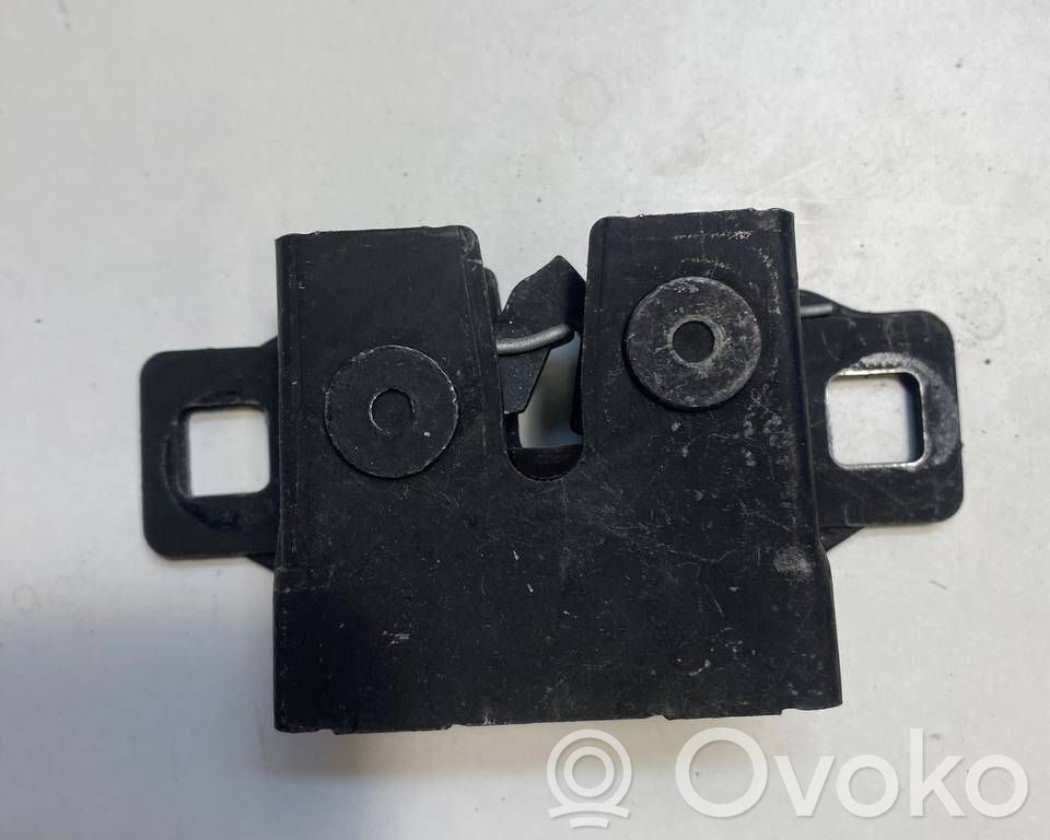 Tie down hook / loop   5H2216700BG,LR173840,5H2216700BG