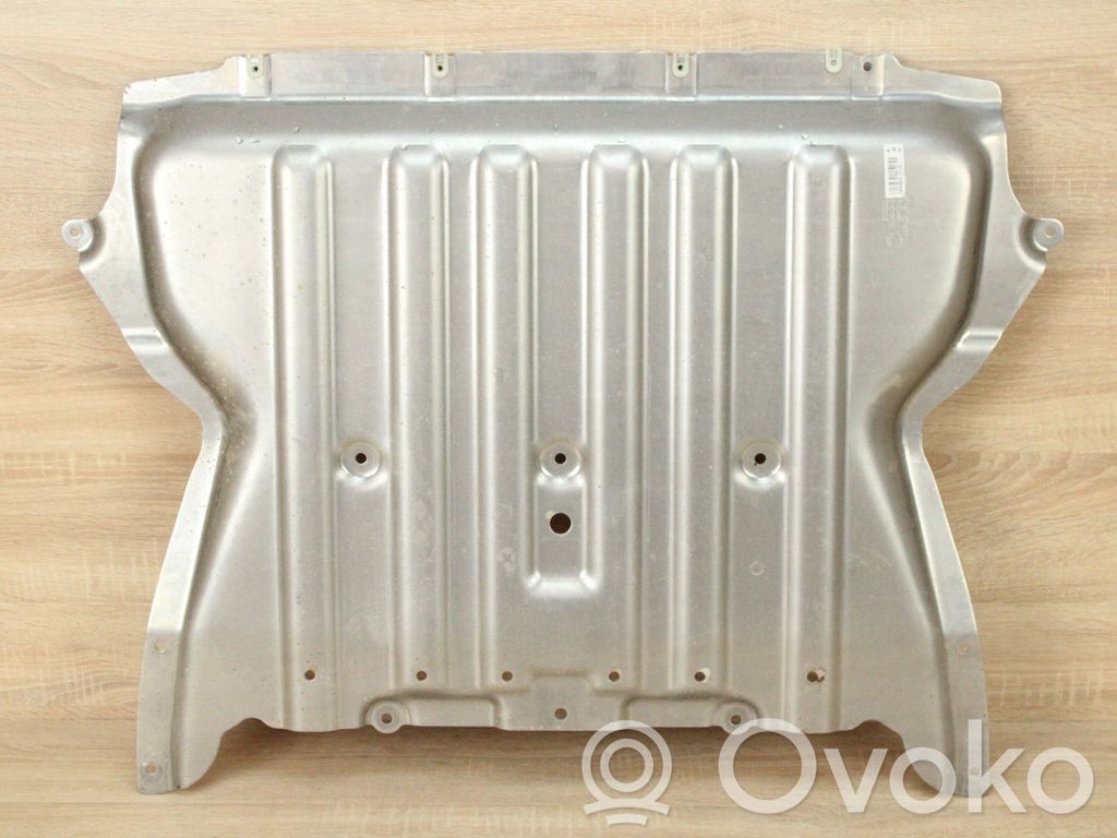 BMW 5 G30 G31 G38 Protezione anti spruzzi/sottoscocca del motore 