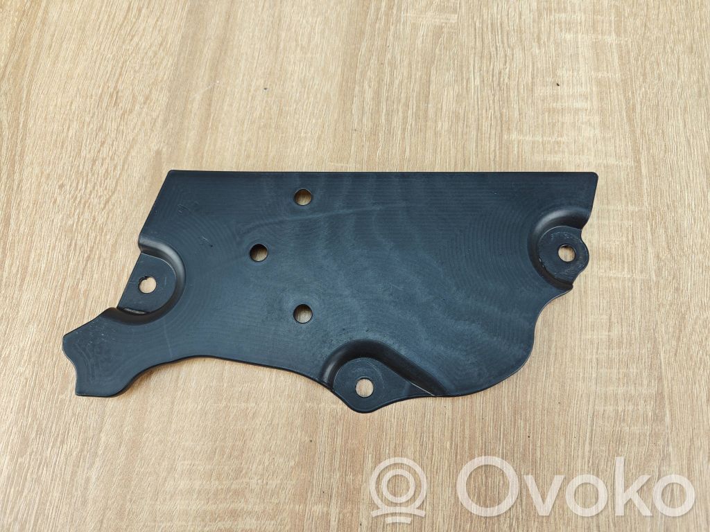 BMW 4 G22 G23 G24 G26 Variklio dugno apsauga 