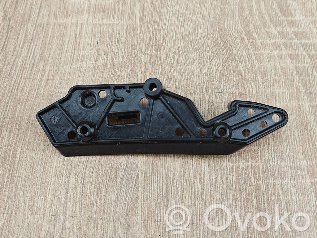 BMW 4 G22 G23 G24 G26 Front bumper mounting bracket 