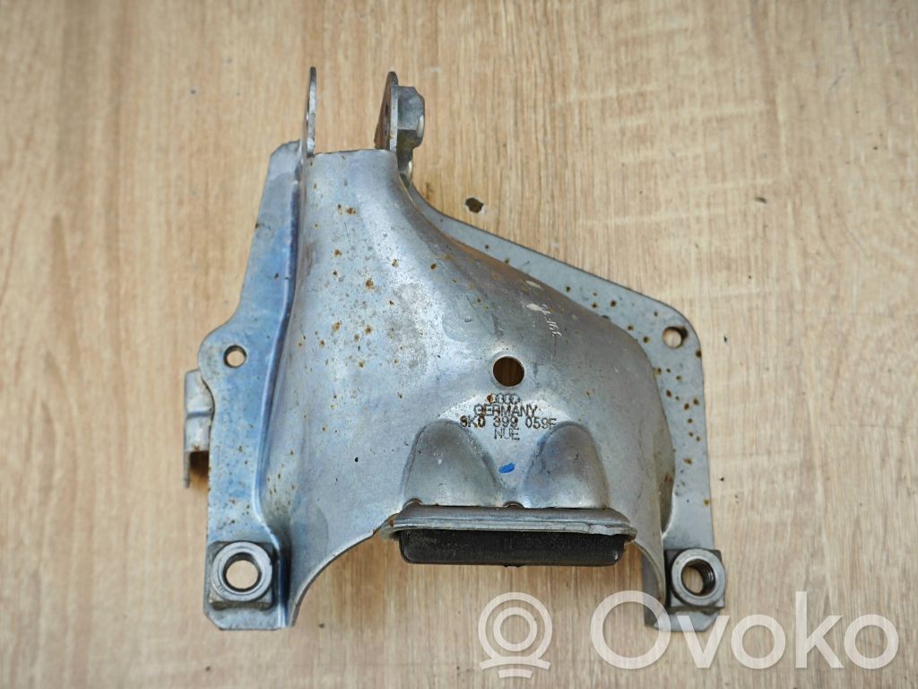 Audi Q5 SQ5 8R Engine mounting bracket 