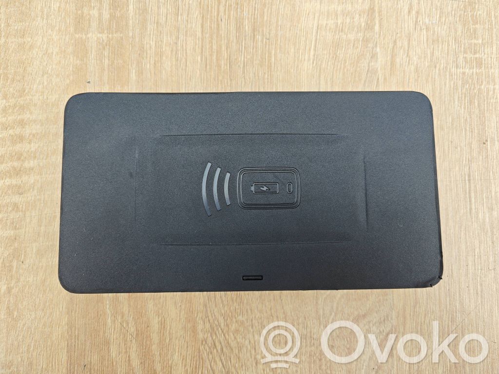 BMW 8 G16 Wireless charging module 